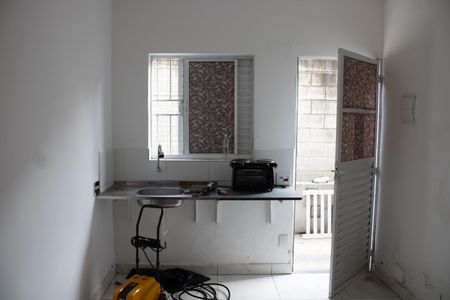 Quarto de kitnet/studio para alugar com 1 quarto, 18m² em Liberdade, São Paulo