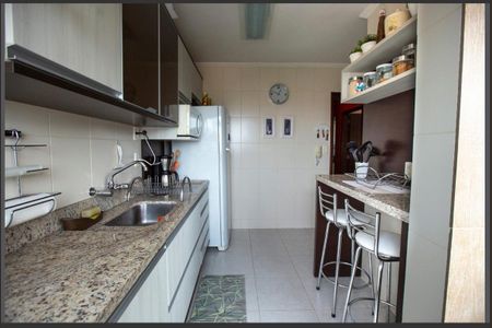 Apartamento à venda com 80m², 2 quartos e 1 vagaCozinha