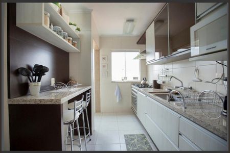 Apartamento à venda com 80m², 2 quartos e 1 vagaCozinha