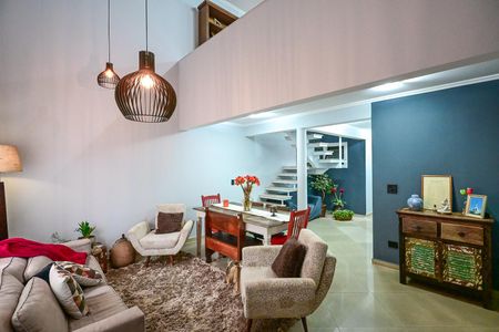 Sala Sala de casa para alugar com 3 quartos, 250m² em Vila Morse, São Paulo