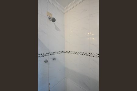 Casa para alugar com 250m², 3 quartos e 3 vagasChuveiro da Suíte