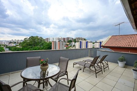 Casa para alugar com 250m², 3 quartos e 3 vagasTerraço 