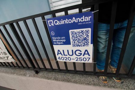 Placa de kitnet/studio para alugar com 1 quarto, 20m² em Vila Marieta, São Paulo