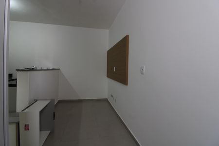 Sala / quarto de kitnet/studio para alugar com 1 quarto, 20m² em Vila Marieta, São Paulo