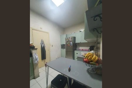 Apartamento à venda com 105m², 2 quartos e sem vagaCozinha