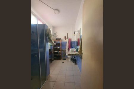 Apartamento à venda com 105m², 2 quartos e sem vagaBanheiro