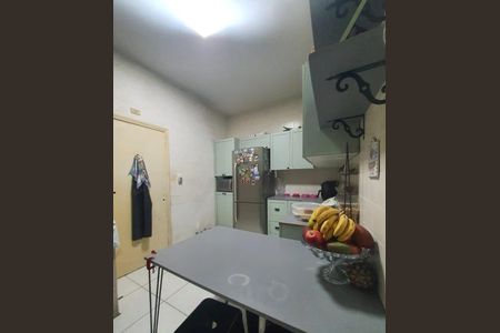 Apartamento à venda com 105m², 2 quartos e sem vagaCozinha