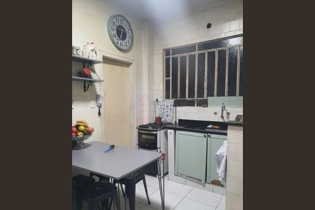 Apartamento à venda com 105m², 2 quartos e sem vagaCozinha