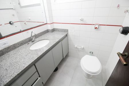 Apartamento para alugar com 63m², 2 quartos e 1 vaga Apartamento para alugar com 63m², 2 quartos e 1 vagaBanheiro