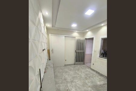 Sala de casa para alugar com 1 quarto, 40m² em Itatiaia, Duque de Caxias