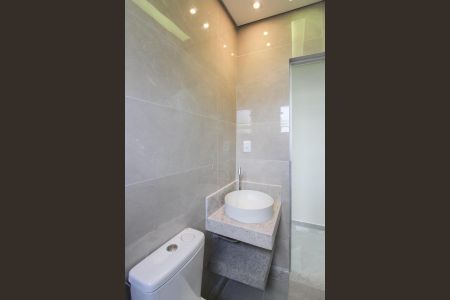 Casa para alugar com 180m², 3 quartos e 2 vagasBanheiro Social