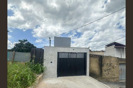 Casa para alugar com 180m², 3 quartos e 2 vagasFachada
