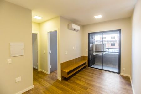 Sala  de apartamento para alugar com 2 quartos, 59m² em Vila Militar, Barueri