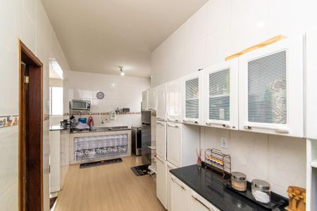 Casa à venda com 203m², 3 quartos e sem vaga Casa à venda com 203m², 3 quartos e sem vagaCozinha