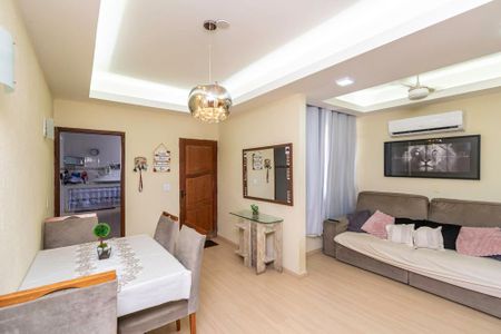 Sala de casa à venda com 3 quartos, 203m² em Olaria, Rio de Janeiro