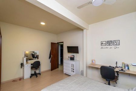 Casa à venda com 203m², 3 quartos e sem vaga Casa à venda com 203m², 3 quartos e sem vagaQuarto 1