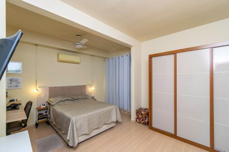 Casa à venda com 203m², 3 quartos e sem vaga Casa à venda com 203m², 3 quartos e sem vagaQuarto 1