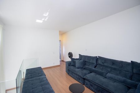 Sala de TV de apartamento para alugar com 2 quartos, 140m² em Ingá, Betim