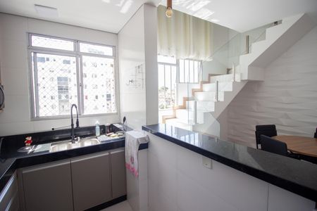 Apartamento para alugar com 140m², 2 quartos e 1 vaga Apartamento para alugar com 140m², 2 quartos e 1 vagaCozinha e Área de Serviço