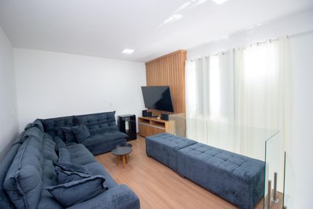 Sala de TV de apartamento para alugar com 2 quartos, 140m² em Ingá, Betim