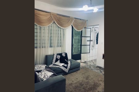 Casa para alugar com 171m², 4 quartos e 2 vagas Casa para alugar com 171m², 4 quartos e 2 vagasSala