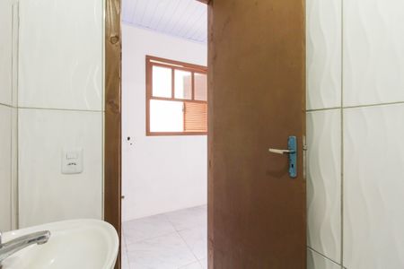 Banheiro de kitnet/studio para alugar com 1 quarto, 20m² em Mathias Velho, Canoas