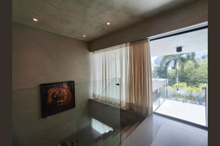 Apartamento para alugar com 380m², 4 quartos e 3 vagasHall