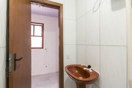Banheiro de kitnet/studio para alugar com 1 quarto, 20m² em Mathias Velho, Canoas