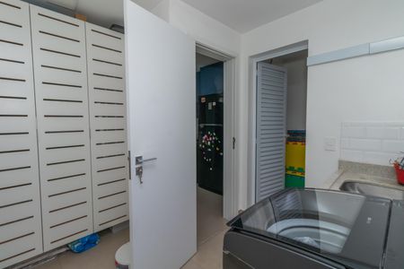 Apartamento à venda com 93m², 2 quartos e 1 vaga Apartamento à venda com 93m², 2 quartos e 1 vagaÁrea de Serviço