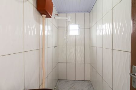 Banheiro de kitnet/studio para alugar com 1 quarto, 20m² em Mathias Velho, Canoas