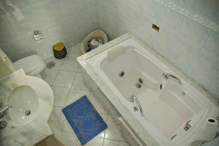 Casa para alugar com 225m², 3 quartos e 3 vagasBanheiro Social 