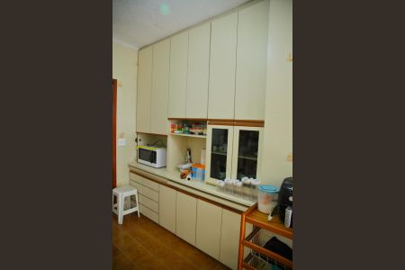 Casa para alugar com 225m², 3 quartos e 3 vagasCozinha 