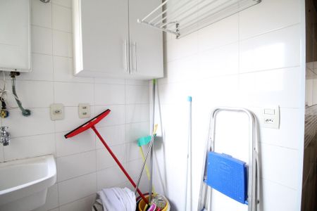 Apartamento à venda com 74m², 3 quartos e 1 vagaÁrea de Serviço