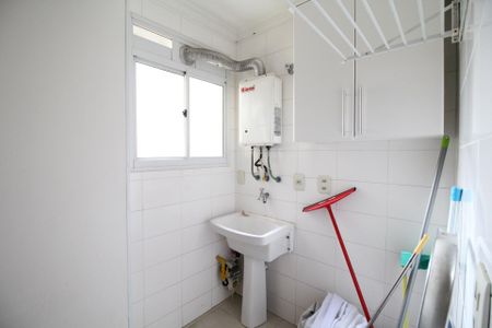 Apartamento à venda com 74m², 3 quartos e 1 vagaÁrea de Serviço