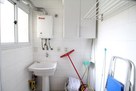 Apartamento à venda com 74m², 3 quartos e 1 vagaÁrea de Serviço