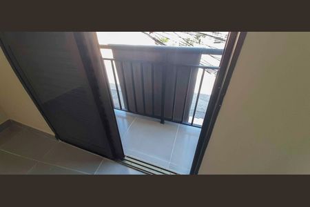 Sacada de casa para alugar com 2 quartos, 12m² em Vila Yolanda, Osasco