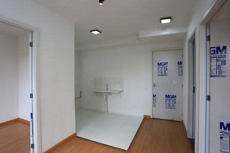Sala  de apartamento para alugar com 2 quartos, 33m² em Vila Suzana, São Paulo
