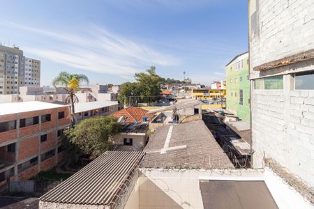 Vista de casa para alugar com 1 quarto, 46m² em Vila Silviania, Carapicuíba