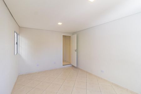 Quarto de casa para alugar com 1 quarto, 46m² em Vila Silviania, Carapicuíba