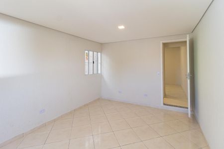 Quarto de casa para alugar com 1 quarto, 46m² em Vila Silviania, Carapicuíba