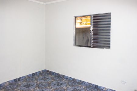 Quarto de casa para alugar com 2 quartos, 55m² em Parque Residencial Cocaia, São Paulo