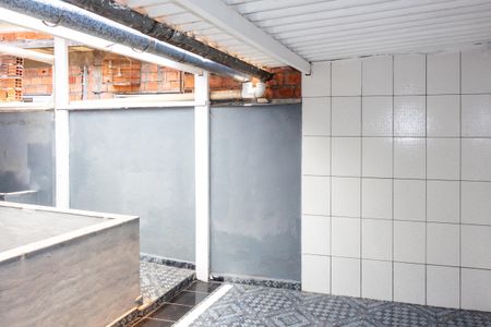 Casa para alugar com 55m², 2 quartos e 1 vagaÁrea de Serviço