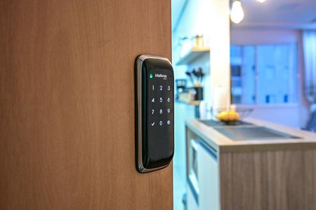 Fechadura Eletrônica de apartamento para alugar com 2 quartos, 43m² em Vila Suzana, São Paulo