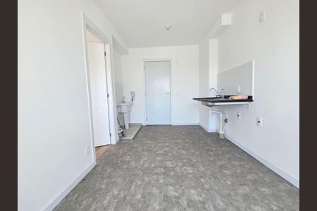 Sala de kitnet/studio para alugar com 1 quarto, 27m² em Campo Belo, São Paulo