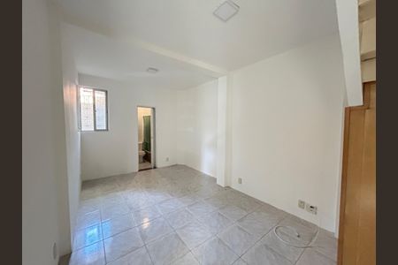 Casa à venda com 153m², 4 quartos e 1 vagaSuíte 1