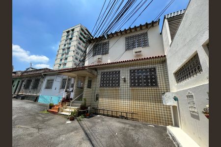 Casa à venda com 153m², 4 quartos e 1 vagaFachada