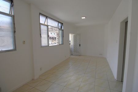 Casa à venda com 153m², 4 quartos e 1 vagaSala