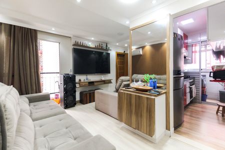 Sala de apartamento à venda com 2 quartos, 48m² em Vila Carmosina, São Paulo
