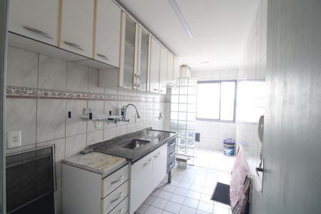 Apartamento à venda com 53m², 2 quartos e 1 vagaCozinha