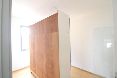 Quarto 2 de apartamento para alugar com 2 quartos, 53m² em Jardim Neide, São Paulo